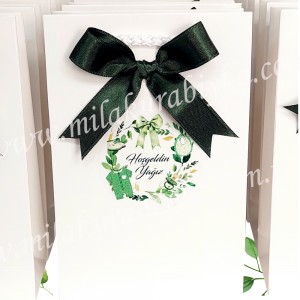 Bebek Temalı İsimli Hediyelik Karton Çanta - Tulum-Patik-Emzik-Önlük Figürlü Baby Shower-Doğum-Bebek Mevlüdü Hediyesi